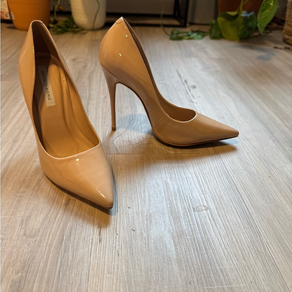 Saks Fifth Avenue Beige Patent Heels